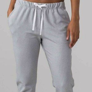Lululemon - NWT - "the original" JET CROP SLIM - Size 10 - HYUM Grey Herringbone